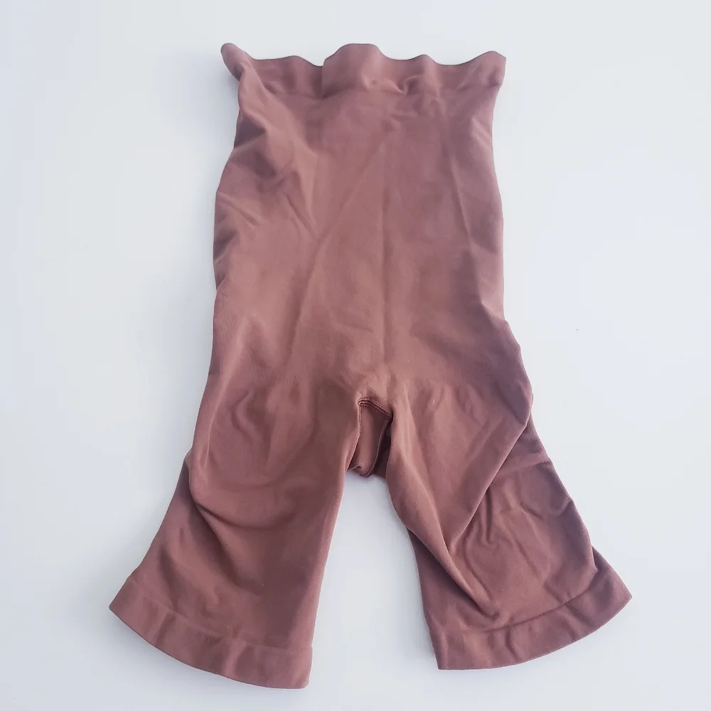 Skims Seamless Sculpt Mid Thigh BodyShaper